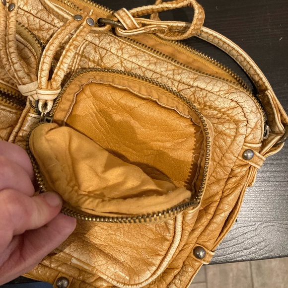 American Eagle yellow crossbody purse bag - Picture 4 of 7